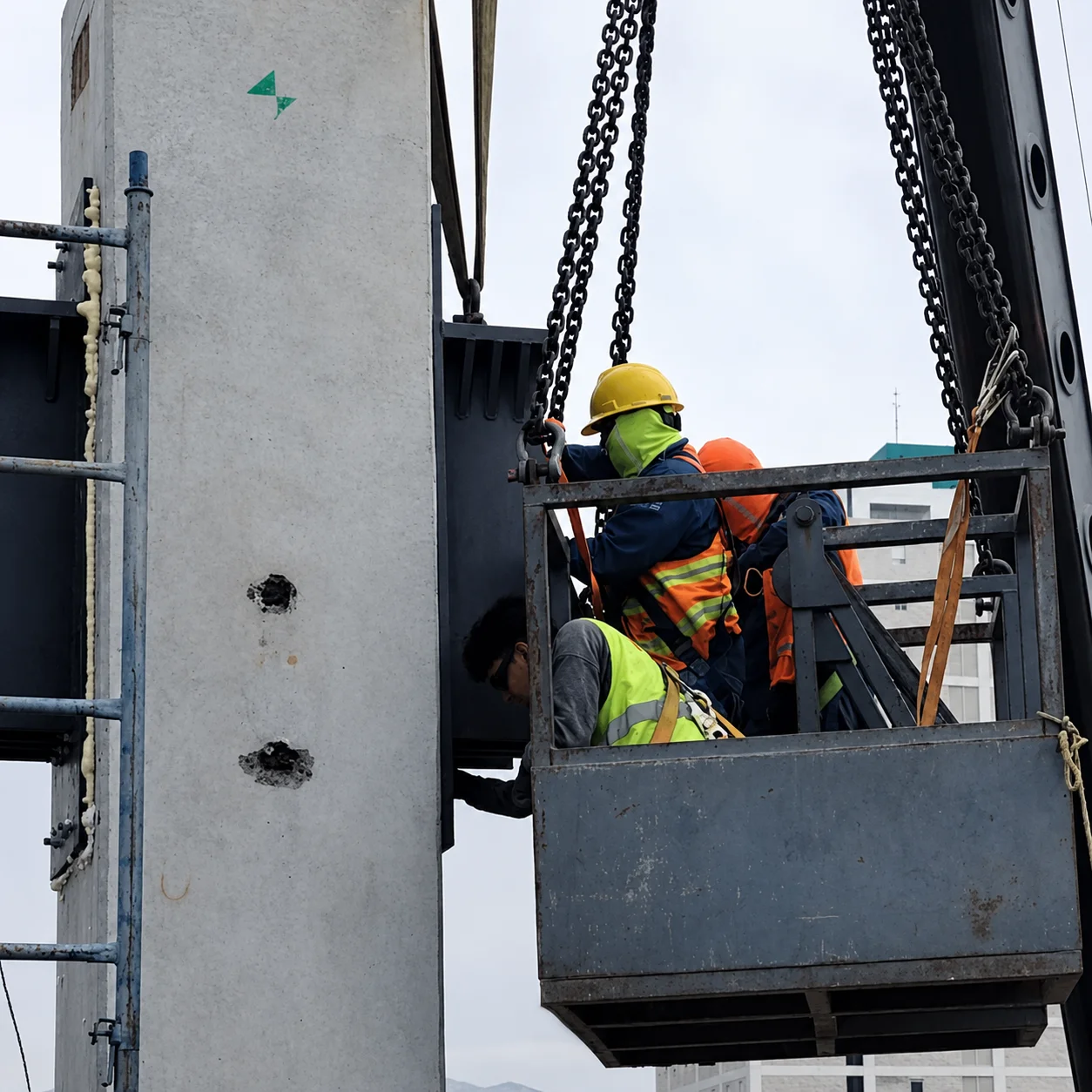Perforación y anclaje en estructura